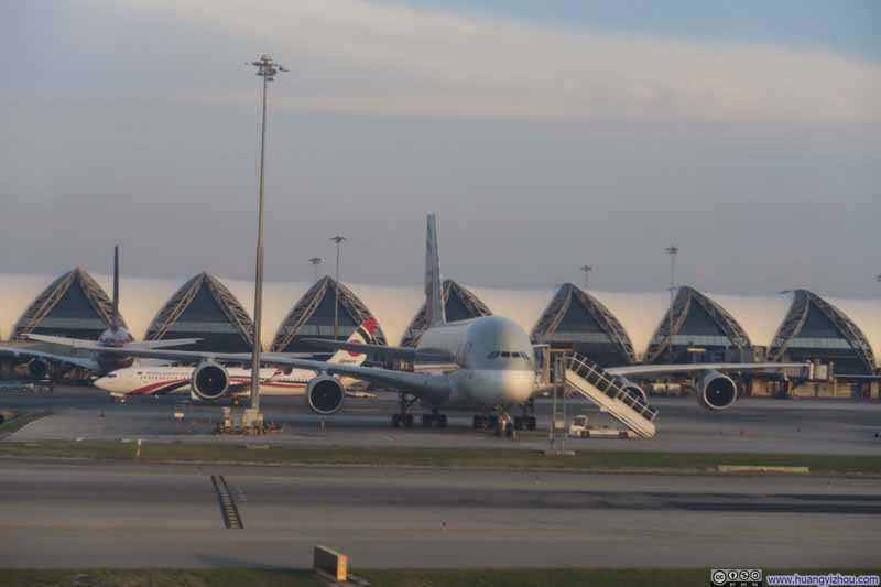 Qatar380停远机位,是在等时刻?
