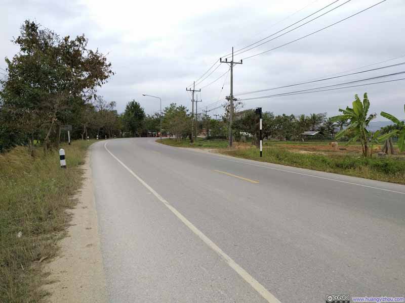 白庙前往Singha Park的小路