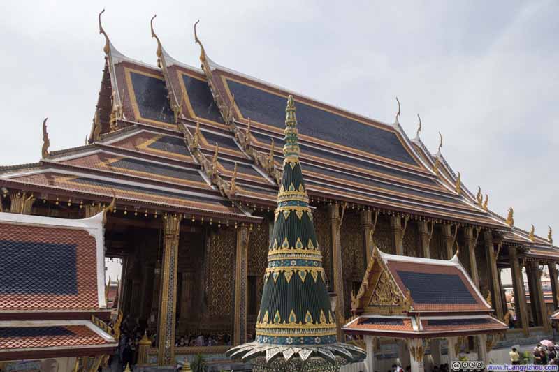 Ubosot and the Emerald Buddha， 这是玉佛寺的主殿了