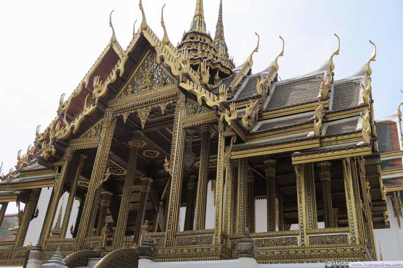 Phra Thinang Aphorn Phimok Prasat
