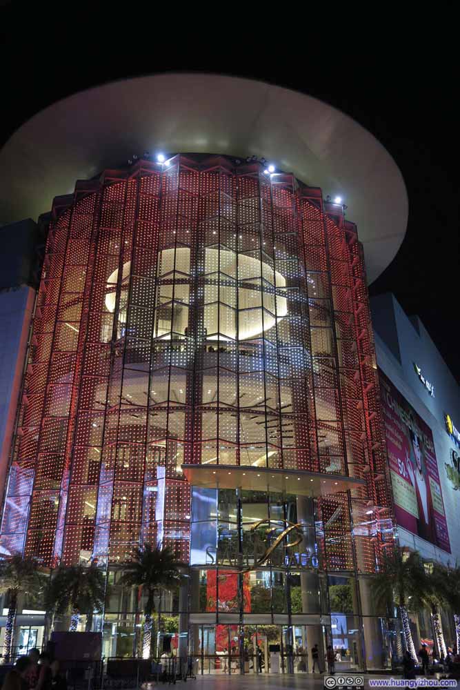 Siam Paragon门口的装饰