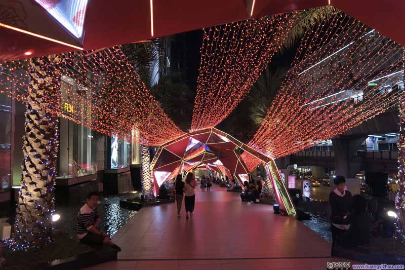 Siam Paragon门口的装饰