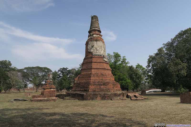 Rama Public Park里零星的建筑遗迹