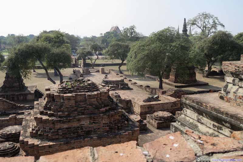 俯瞰Wat Phra Ram回廊内建筑