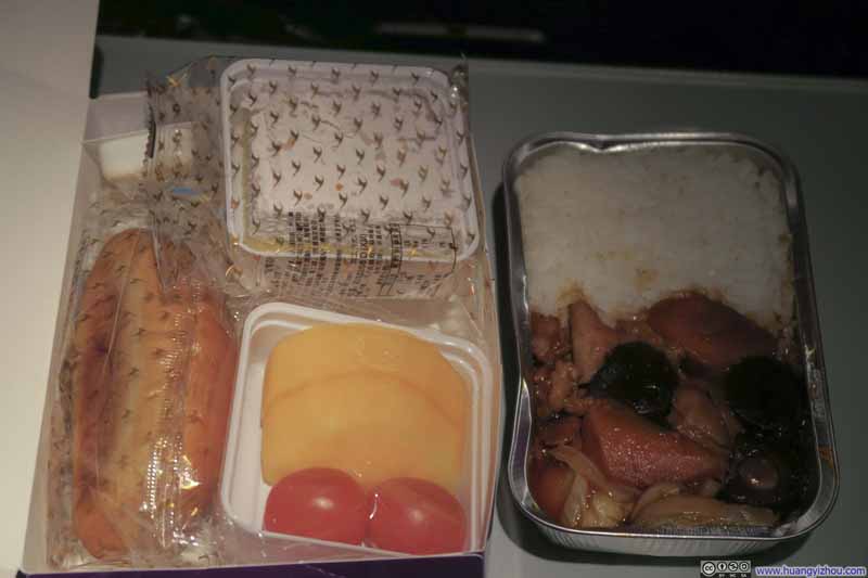 这个鸡肉饭,我只能说,勉强可以吃吧
