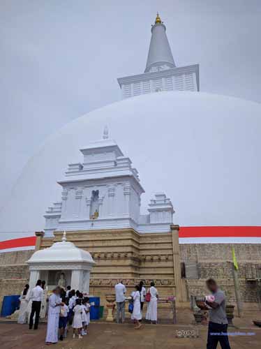 Ruwanwelisaya Stupa