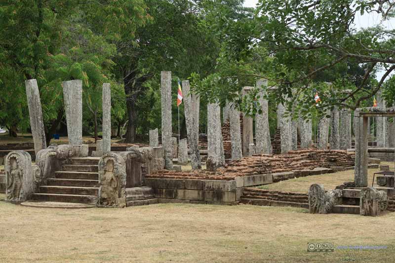 Thuparamaya旁的遗迹