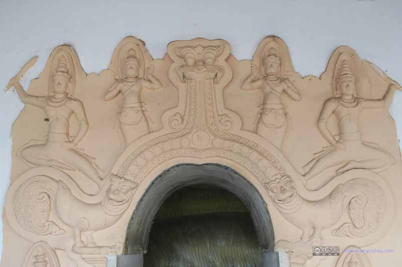 Decorations on First Dambulla Cave Temple Entrance