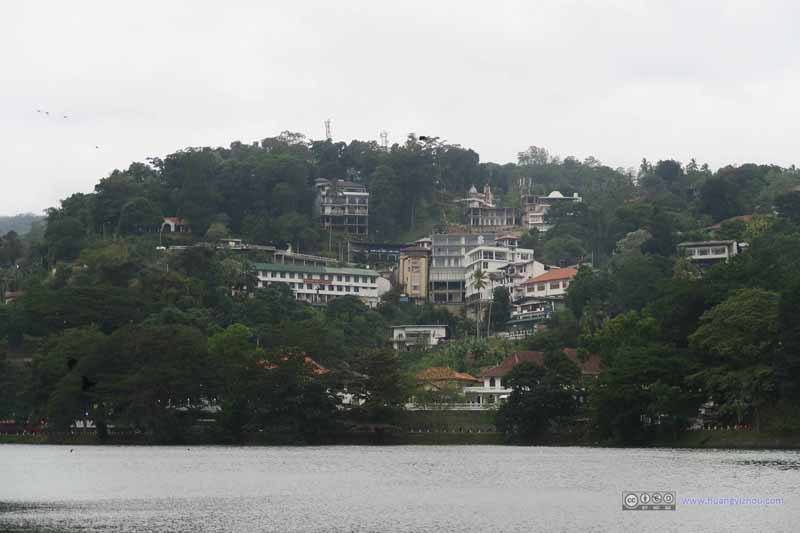 Buildings by Bogambara Lake