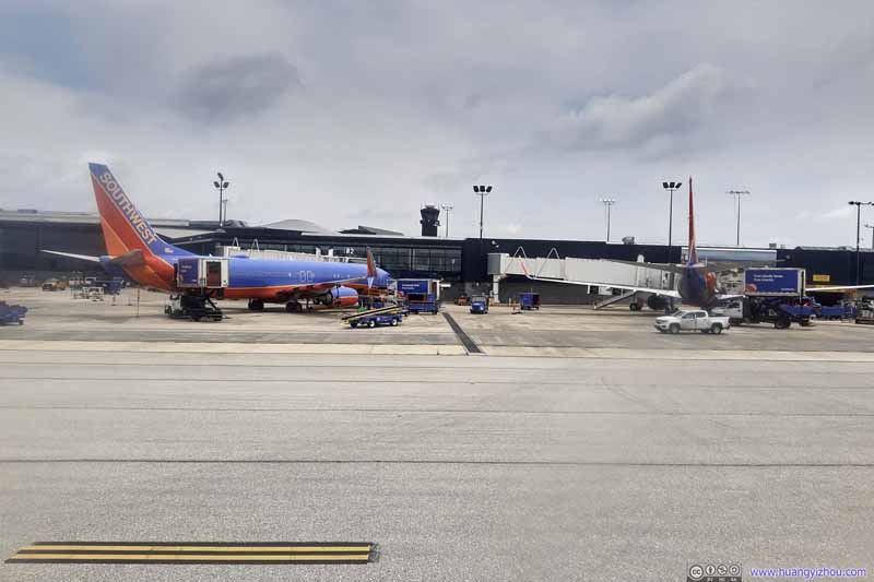 Planes at Baltimore Airport