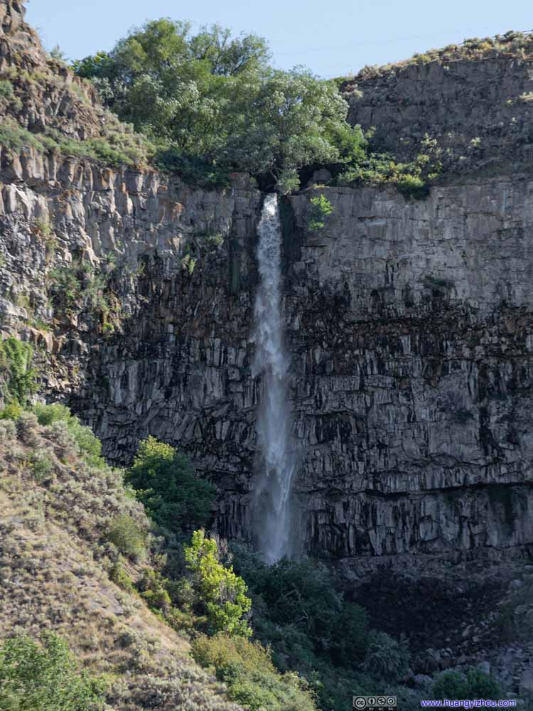 Perrine Coulee Waterfall