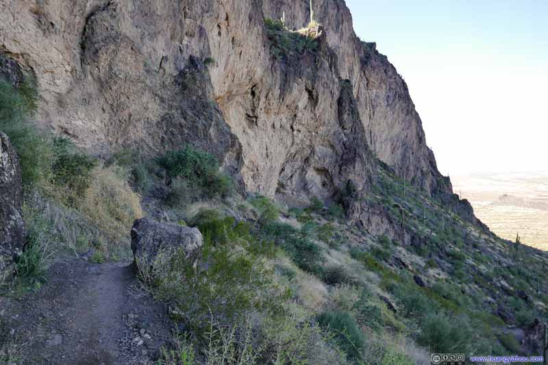 Trail along Cliff