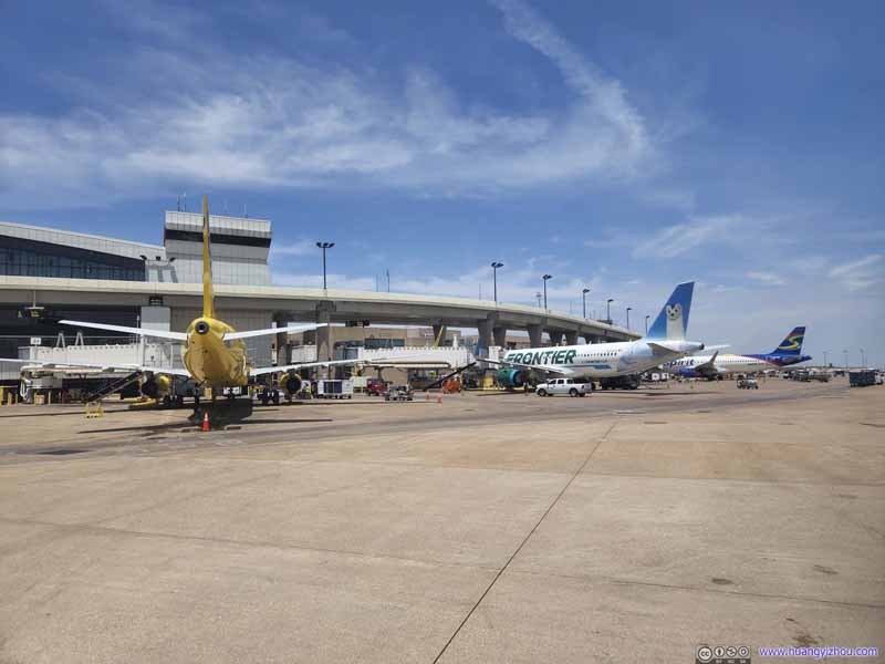 Planes at Dallas Airport Terminal E
