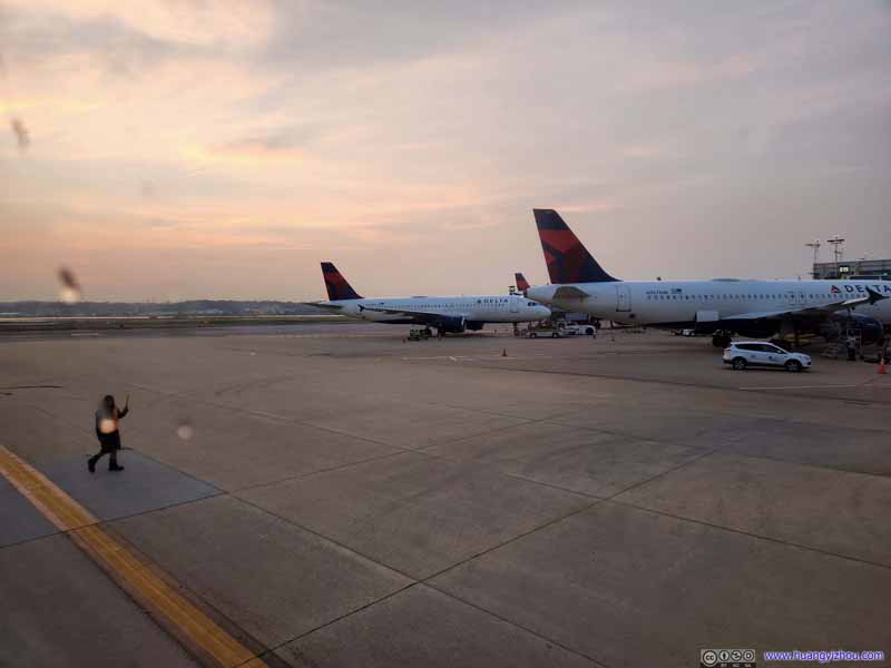 Delta Airlines A320s at Reagan Airport