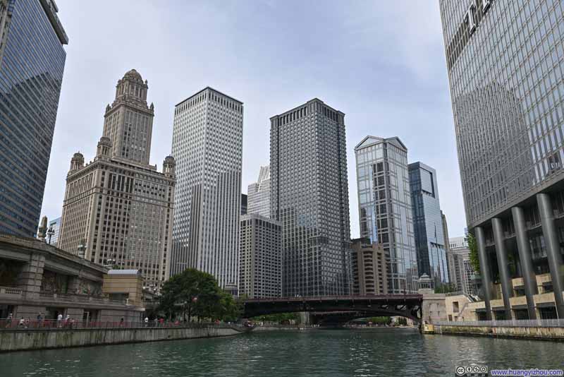 Buildings along Chicago River