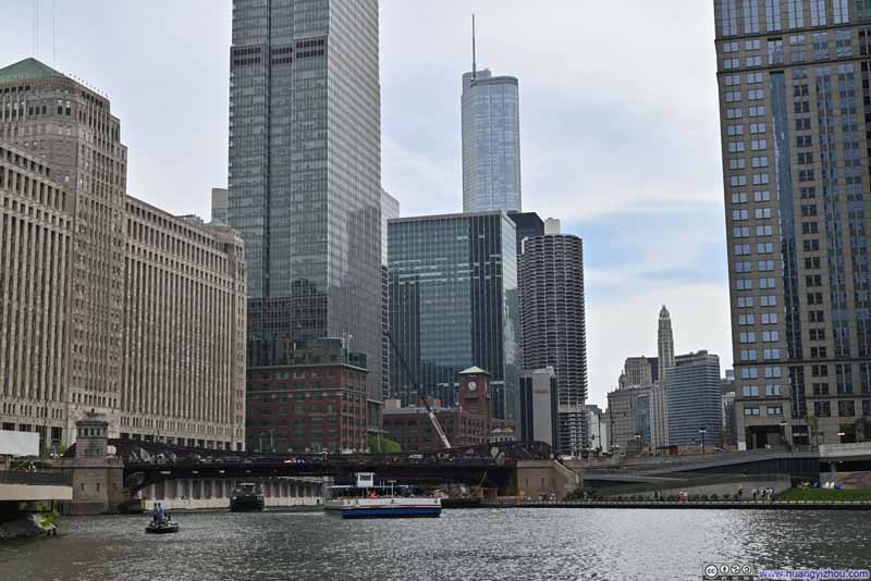 Buildings along Chicago River