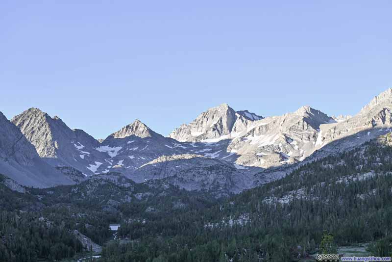 Peaks beyond Little Lakes Valley