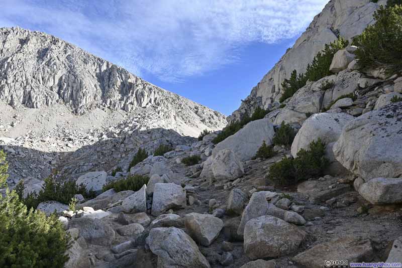 Trail to Mono Pass