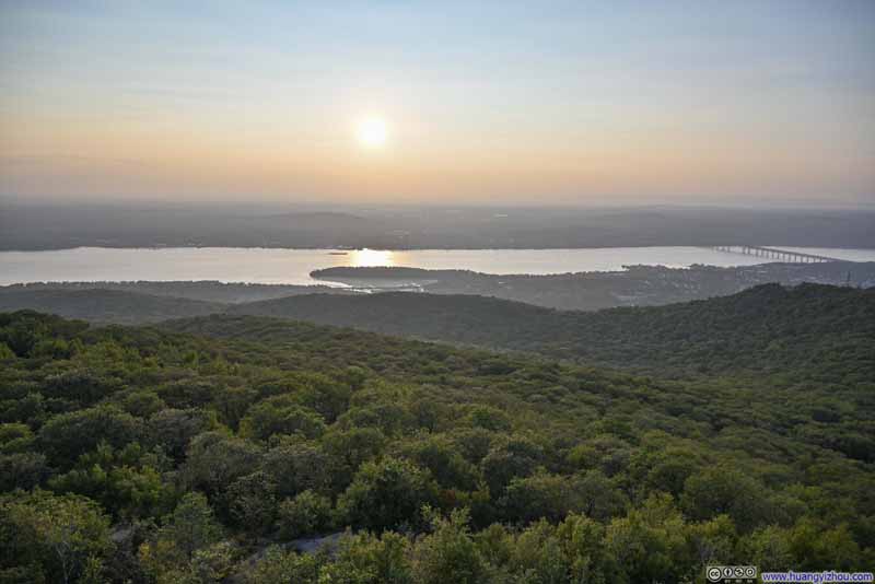 Sunset over Hudson River