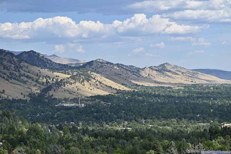 Rolling Hills to the North