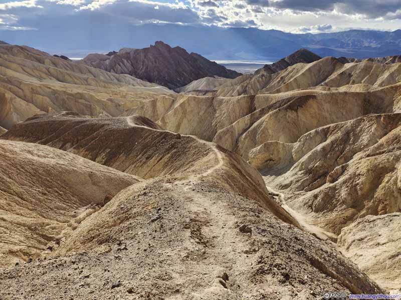 Trail on Ridges