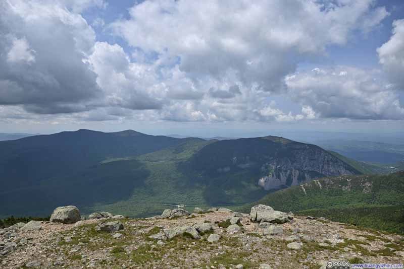 Mountains across Franconia Ridge