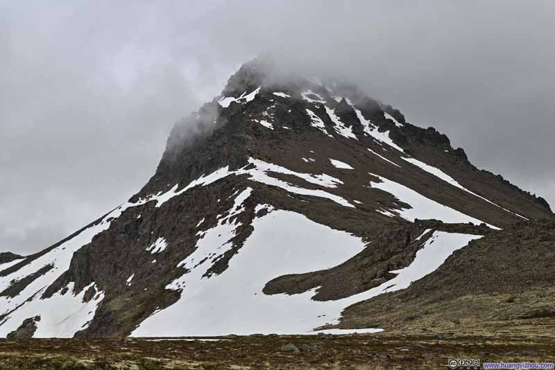 Ptarmigan Peak behind Clouds
