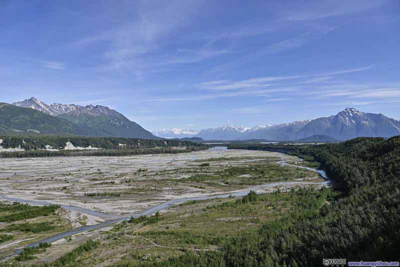 Mountains along Matanuska River