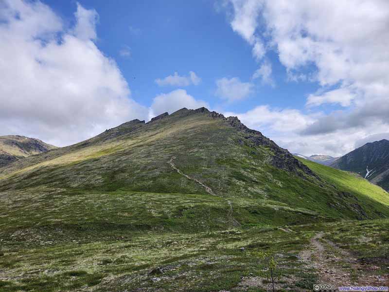 Trail to Blacktail Ptarmigan Rocks