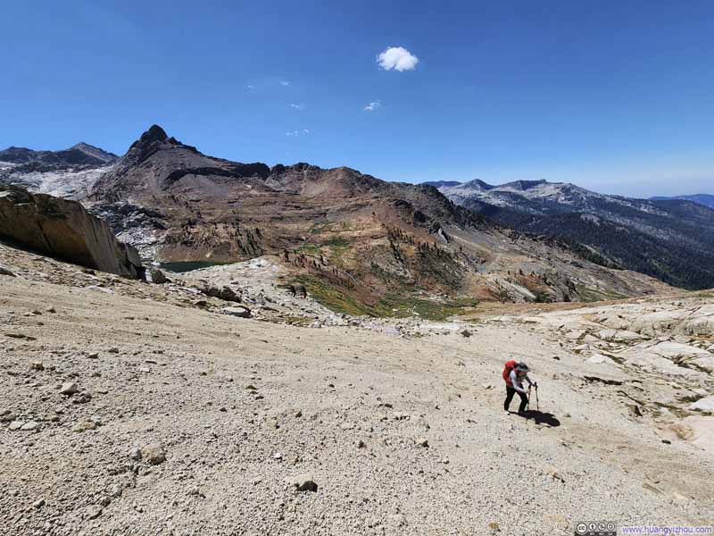 Trail from Monarch Lakes