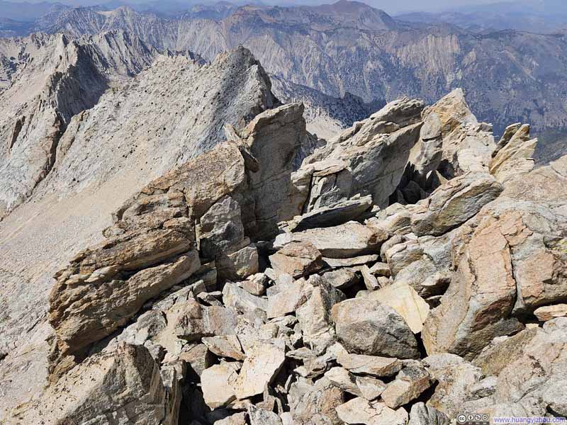 Rocks off Matterhorn Peak Summit