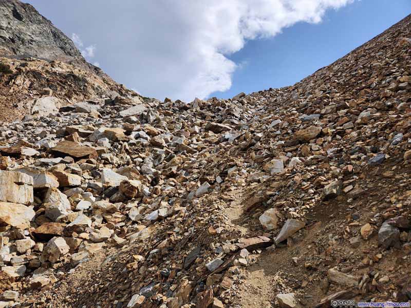 Trail on Rocks to Horse Creek Pass
