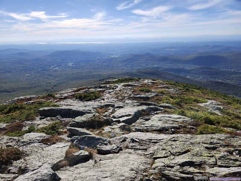 Trail along Sunset Ridge