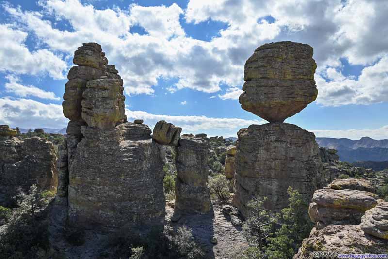 Hoodoos around Balanced Rock