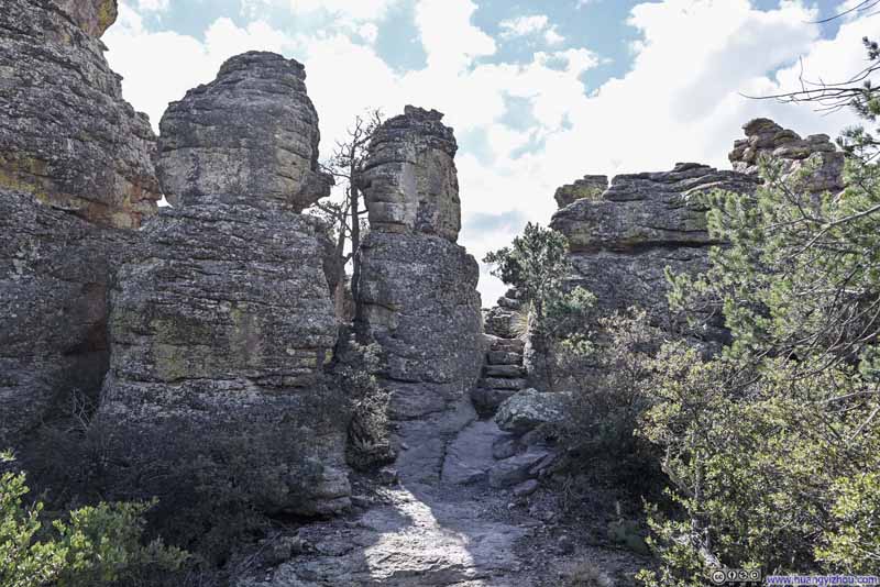 Path along Heart of Rocks Loop