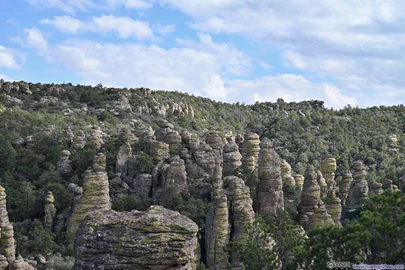 Hoodoos in Heart of Rocks Area