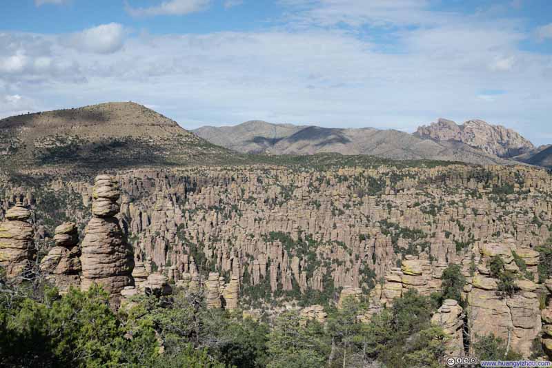 Hoodoos across Rhyolite Canyon
