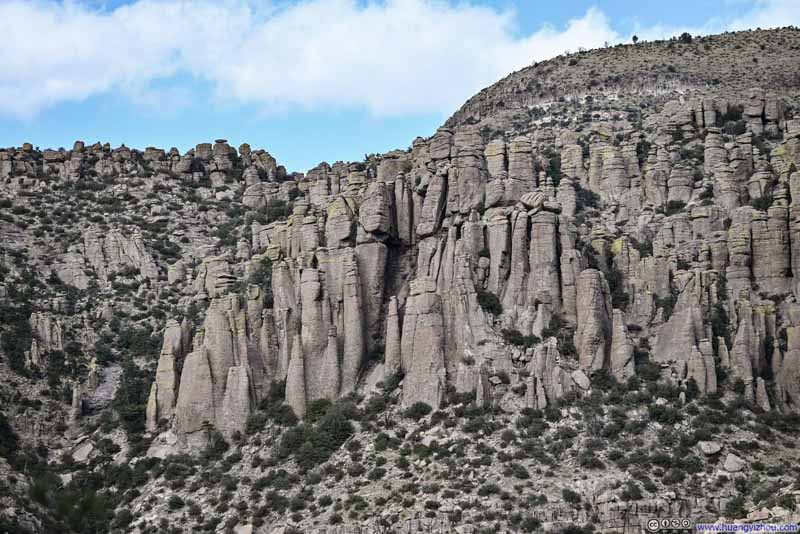 Hoodoos across Rhyolite Canyon