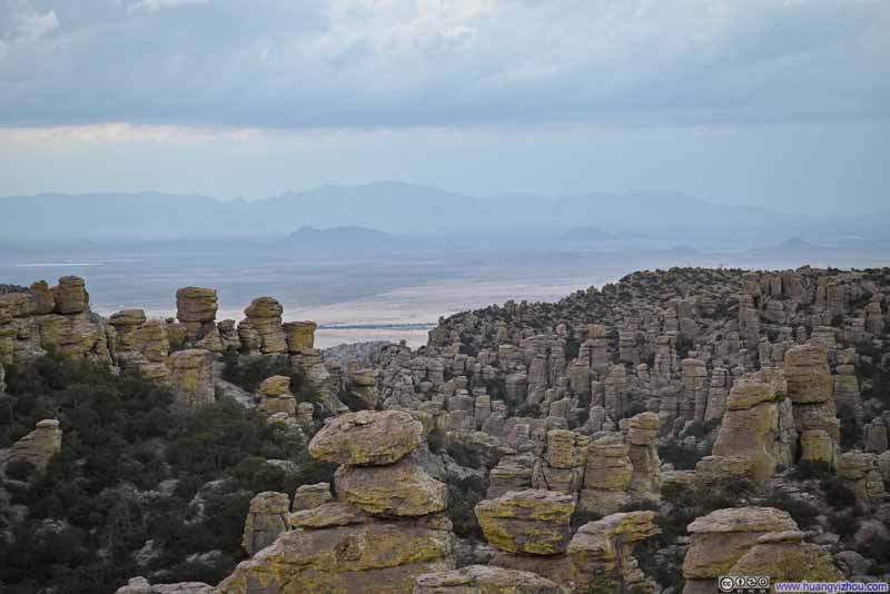 Distant Valley before Dragon Mountains