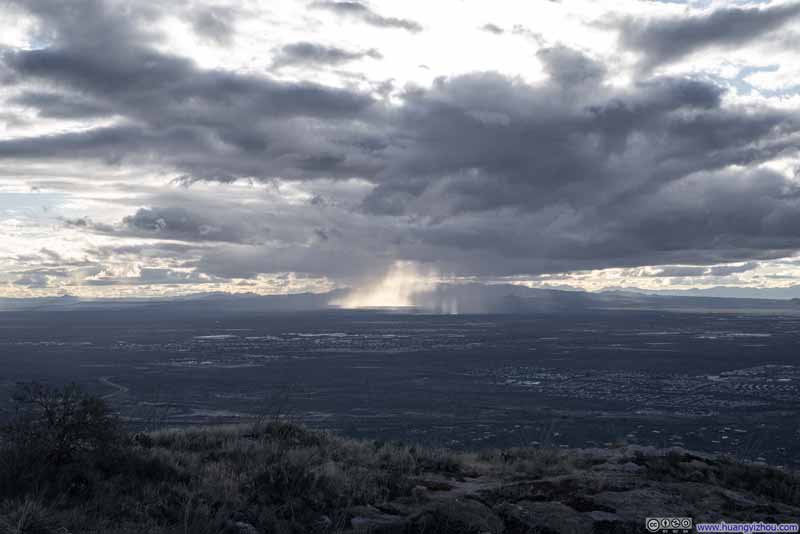 Sierrita Mountains behind God Rays