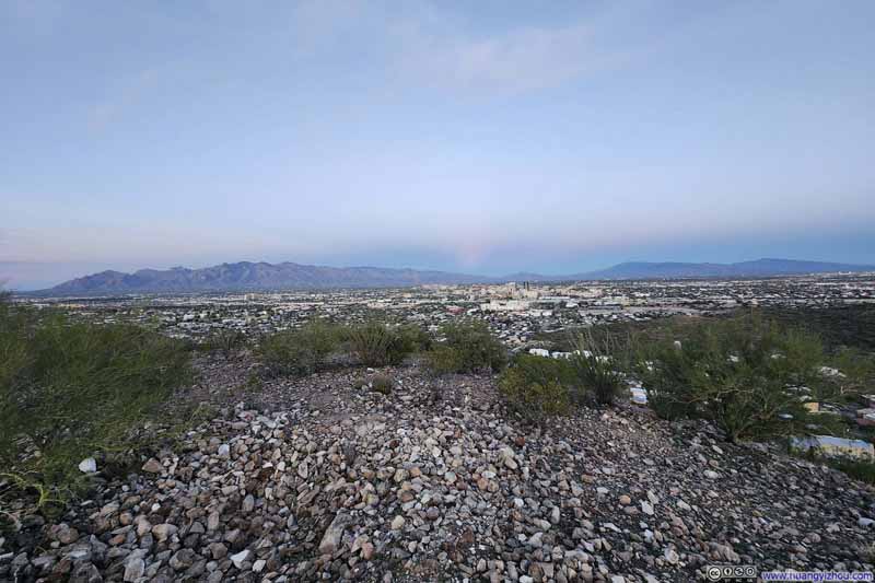 Mountains beyond Tucson Metropolis