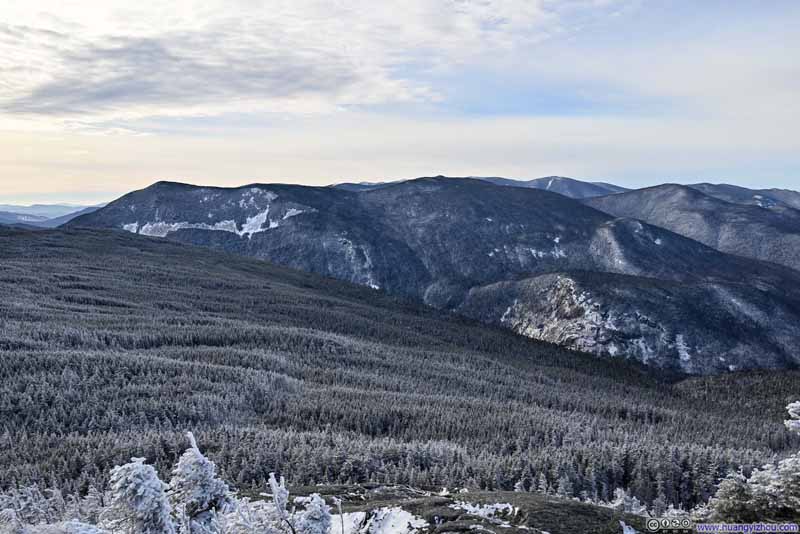 Mt Willey across Crawford Notch