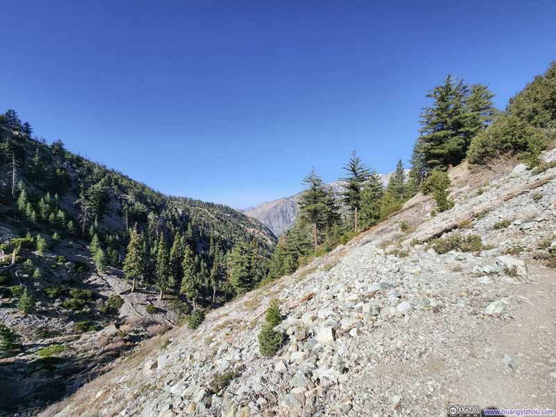 Trail above Icehouse Canyon