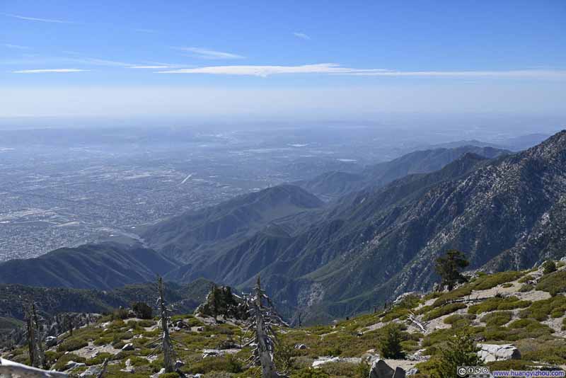 Distant Los Angeles Metropolis
