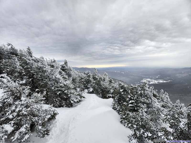 Snowy Path from Mt Pierce