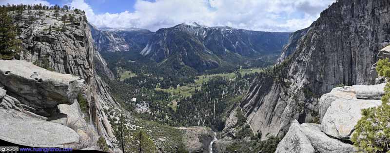 Yosemite Valley from Upper Yosemite Falls Vista