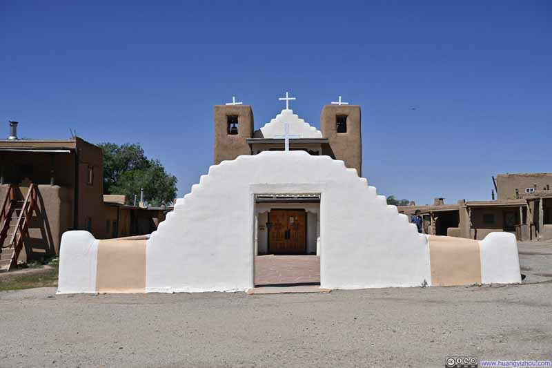 Entrance to San Geronimo Chapel
