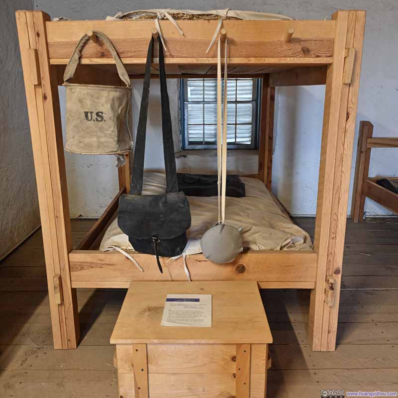 Four-Men Military Crib