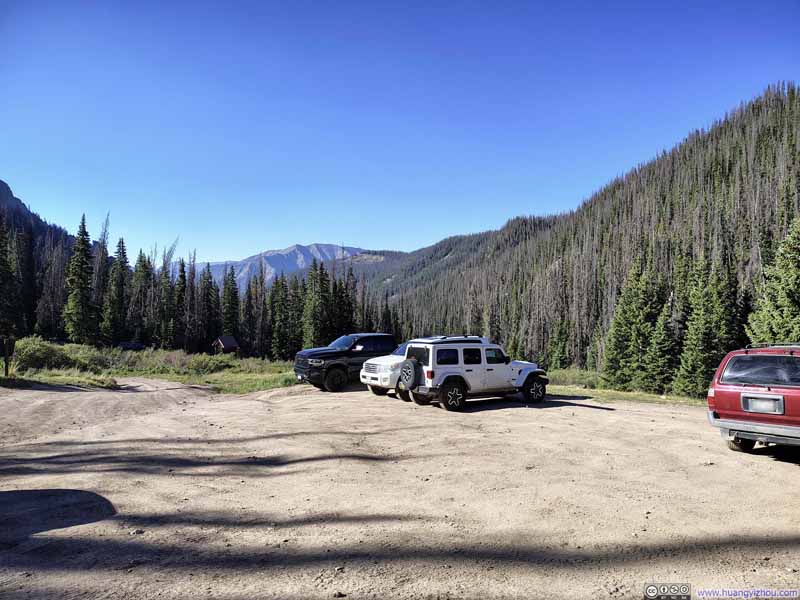 Trailhead Parking Lot