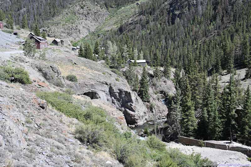 Remains of Ute Ulay Mine along Henson Creek